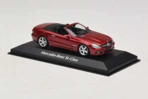 Mercedes SL R230 Red Metallic Maxichamps 1:43 940037530 Diecast - image 3 of 5