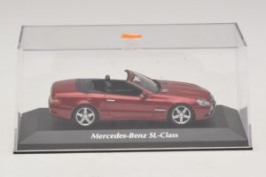 Mercedes SL R230 Red Metallic Maxichamps 1:43 940037530 Diecast - image 4 of 5