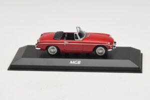 MG MGB Mk1 Red Maxichamps 1:43 940131030 Diecast
