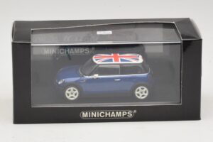 Mini Cooper S R53 Blue With British Flag Minichamps 1:43 MINI026 Diecast - image 4 of 4