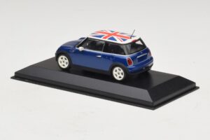 Mini Cooper S R53 Blue With British Flag Minichamps 1:43 MINI026 Diecast - image 3 of 4