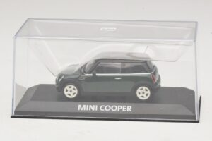 Mini Cooper S R53 Dark Green With Black Roof Minichamps 1:43 MINI023 Diecast - image 4 of 5