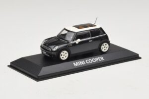 Mini Cooper S R53 Dark Green With Panoramic Roof Minichamps 1:43 MINI015 Diecast - image 2 of 4