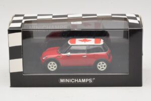 Mini Cooper S R53 Red With Canadian Flag Minichamps 1:43 MINI017 Diecast - image 5 of 5