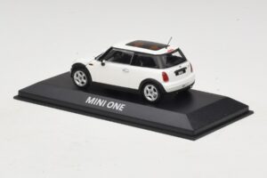 Mini Cooper S R53 White With Panoramic Roof Minichamps 1:43 MINI020 Diecast - image 3 of 5