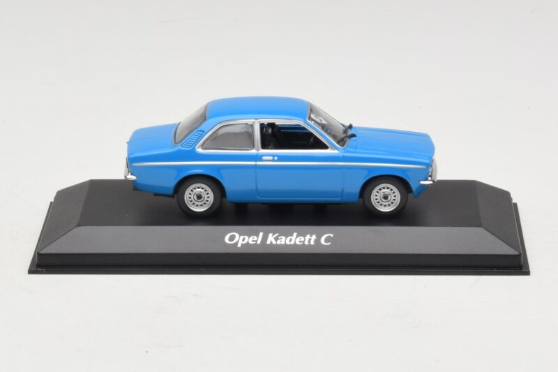 Opel Kadett C Blue Maxichamps 1:43 Opel Kadett C Blue Maxichamps 1:43 940045601 Diecast