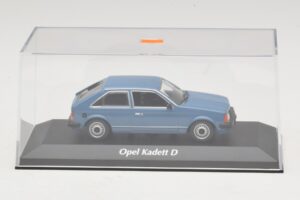 Opel Kadett D Blue Maxichamps 1:43 940044100 Diecast - image 4 of 5