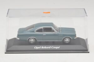 Opel Rekord C Coupe Blue Maxichamps 1:43 940046121 Diecast - image 4 of 5