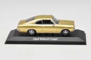 Opel Rekord C Coupe Gold Maxichamps 1:43 940046120 Diecast