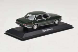 Opel Rekord D Dark Green Maxichamps 1:43 940044001 Diecast - image 2 of 5