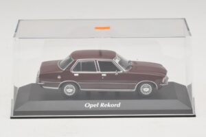 Opel Rekord D Dark Red Maxichamps 1:43 940044000 Diecast - image 4 of 5