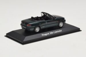 Peugeot 306 Cabriolet Green Metallic Maxichamps 1:43 940112833 Diecast - image 2 of 5