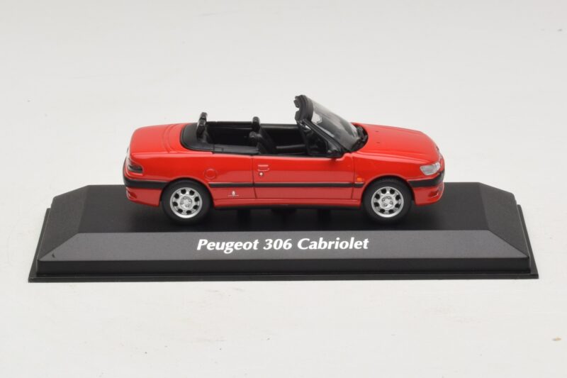 Peugeot 306 Cabriolet Red Maxichamps 1:43 Peugeot 306 Cabriolet Red Maxichamps 1:43 940112830 Diecast