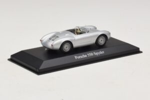 Porsche 550 Spyder Silver Maxichamps 1:43 940066030 Diecast - image 2 of 5