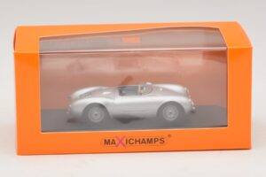 Porsche 550 Spyder Silver Maxichamps 1:43 940066030 Diecast - image 5 of 5