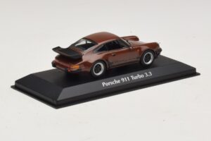Porsche 911 930 Turbo 3.3 Brown Maxichamps 1:43 940069001 Diecast - image 2 of 5