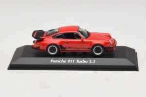 Porsche 911 930 Turbo 3.3 Red Maxichamps 1:43 940069000 Diecast