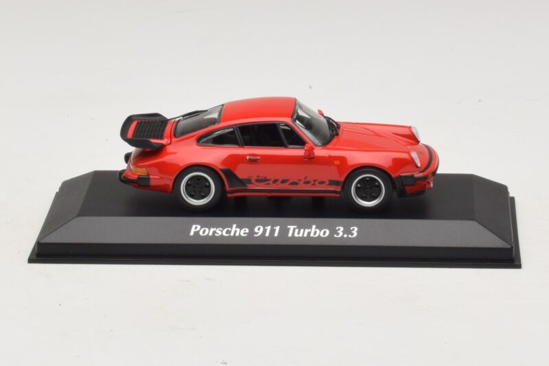 Porsche 911 930 Turbo 3.3 Red Maxichamps 1:43 940069000 Diecast