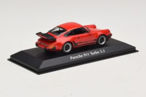 Porsche 911 930 Turbo 3.3 Red Maxichamps 1:43 940069000 Diecast - image 2 of 5