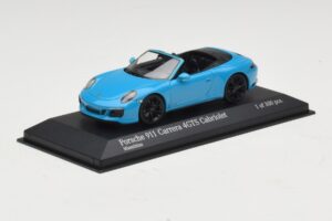 Porsche 911 991.1 Carrera 4 GTS Cabriolet Blue Minichamps 1:43 410067332 Diecast - image 2 of 5
