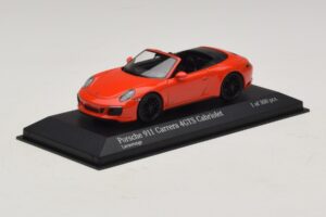 Porsche 911 991.1 Carrera 4 GTS Cabriolet Orange Minichamps 1:43 410067331 Diecast - image 2 of 5