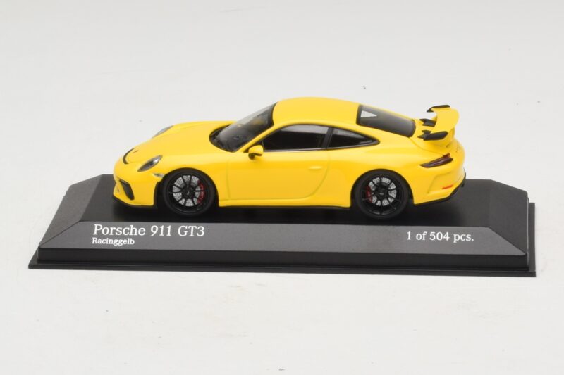 Porsche 911 991.1 GT3 Yellow Minichamps 1:43 410066020 Diecast