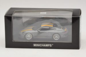 Porsche 911 991.1 R Grey Minichamps 1:43 410066232 Diecast - image 5 of 5