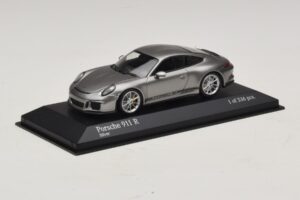 Porsche 911 991.1 R Silver Minichamps 1:43 410066224 Diecast - image 2 of 5