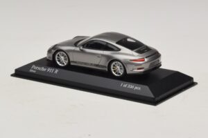 Porsche 911 991.1 R Silver Minichamps 1:43 410066224 Diecast - image 3 of 5