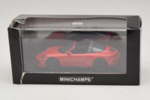 Porsche 911 991.1 Targa 4 GTS Red Minichamps 1:43 410067340 Diecast - image 5 of 5