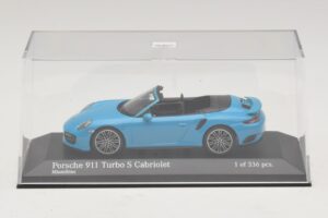 Porsche 911 991.1 Turbo S Cabriolet Blue Minichamps 1:43 410067182 Diecast - image 4 of 5