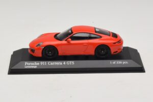 Porsche 911 991.2 Carrera 4 GTS Orange Minichamps 1:43 410067321 Diecast