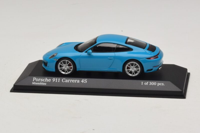 Porsche 911 991.2 Carrera 4S Blue Minichamps 1:43 410067242 Diecast