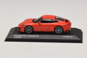 Porsche 911 991.2 Carrera 4S Orange Minichamps 1:43 410067241 Diecast