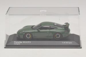Porsche 911 991.2 GT3 Green Minichamps 1:43 410066028 Diecast - image 4 of 5