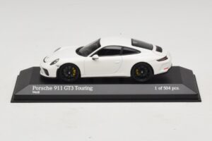 Porsche 911 991.2 GT3 Touring White Minichamps 1:43 410067420 Diecast