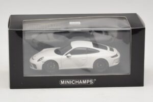 Porsche 911 991.2 GT3 Touring White Minichamps 1:43 410067420 Diecast - image 5 of 5