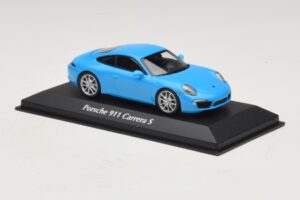 Porsche 911 991 Carrera S Blue Maxichamps 1:43 940060220 Diecast - image 3 of 5