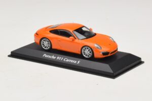 Porsche 911 991 Carrera S Orange Maxichamps 1:43 940060221 Diecast - image 3 of 5