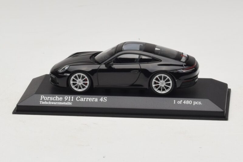 Porsche 911 992 Carrera 4S Black Metallic Minichamps 1:43 410069320 Diecast