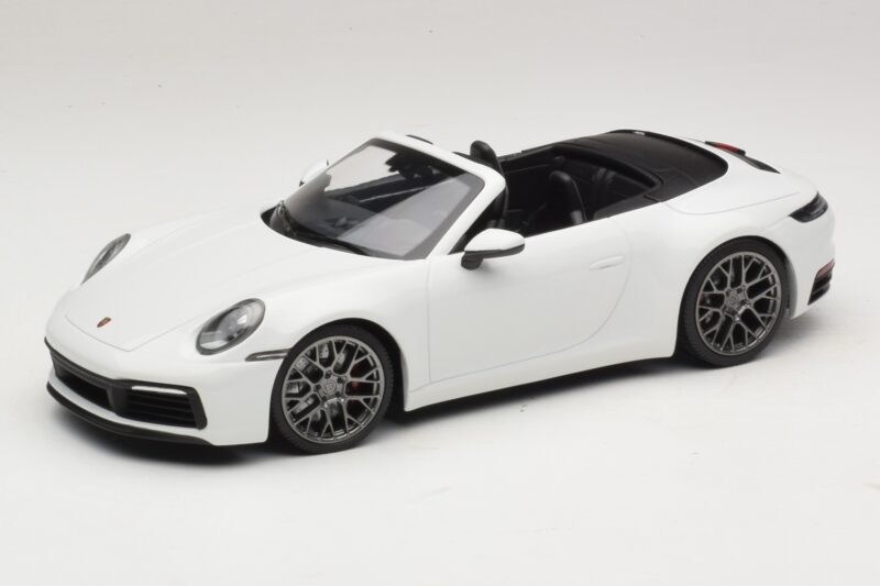 Porsche 911 992 Carrera 4S Cabriolet White Minichamps 1:18 Porsche 911 992 Carrera 4S Cabriolet White Minichamps 1:18 155067330 Diecast