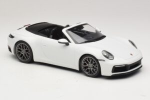 Porsche 911 992 Carrera 4S Cabriolet White Minichamps 1:18 155067330 Diecast - image 4 of 6
