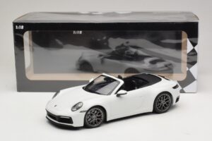 Porsche 911 992 Carrera 4S Cabriolet White Minichamps 1:18 155067330 Diecast - image 6 of 6