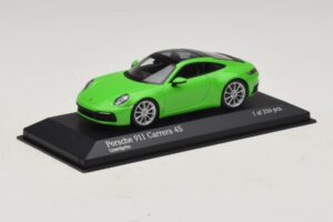 Porsche 911 992 Carrera 4S Green Minichamps 1:43 410069322 Diecast - image 2 of 5