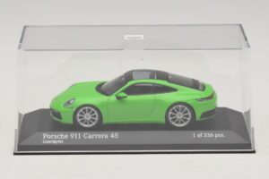 Porsche 911 992 Carrera 4S Green Minichamps 1:43 410069322 Diecast - image 4 of 5