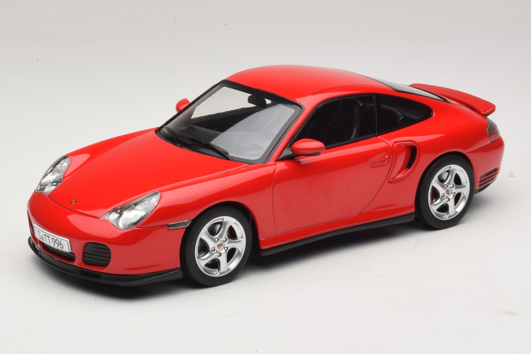 Turbo Rally Drive KK-Scale Porsche 911 996 Turbo 1:18 Red Diecast Model