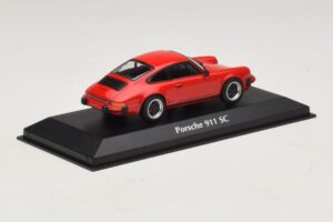 Porsche 911 SC Red Maxichamps 1:43 940062021 Diecast - image 2 of 5