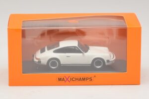 Porsche 911 SC White Maxichamps 1:43 940062020 Diecast - image 5 of 5