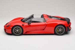 Porsche 918 Spyder Weissach Package Guards Red AUTOart 1:12 12122 Diecast - image 4 of 8