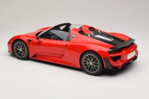 Porsche 918 Spyder Weissach Package Guards Red AUTOart 1:12 12122 Diecast - image 7 of 8